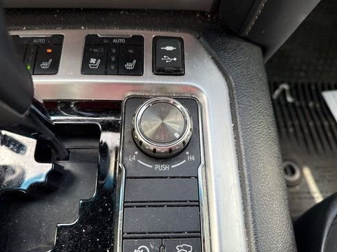 Used 2021 Toyota Land Cruiser Heritage Edition image 16