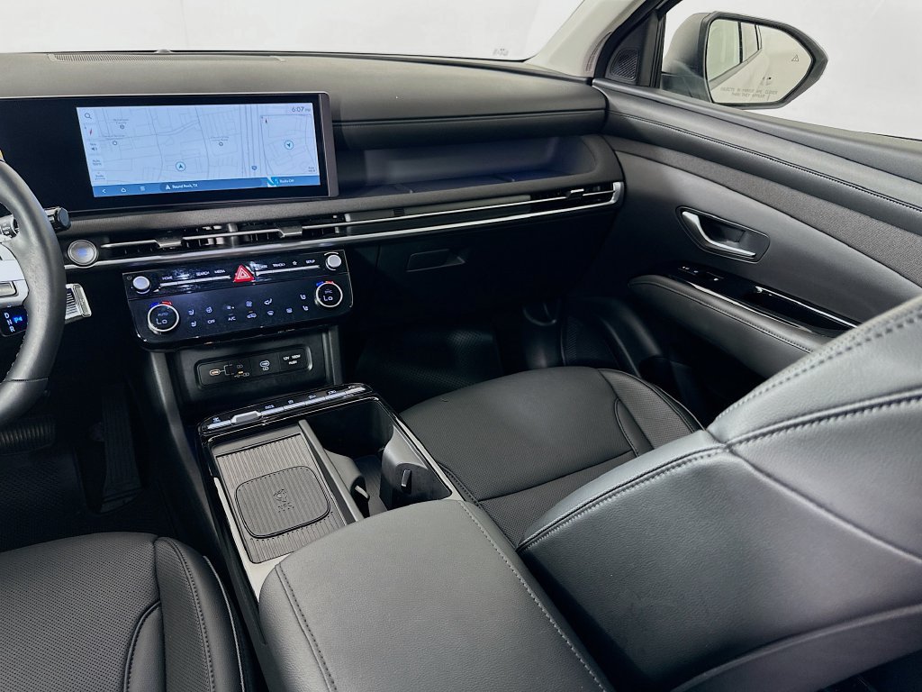 Certified 2025 Hyundai Tucson Limited AWD/4WD image 24
