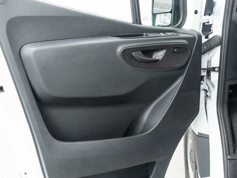Used 2025 Mercedes-Benz Sprinter 2500 image 17