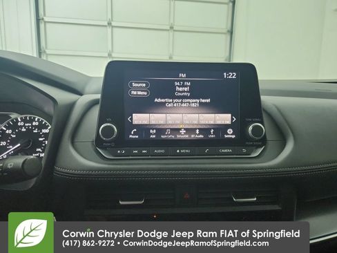 Used 2025 Nissan Rogue SV FWD image 23