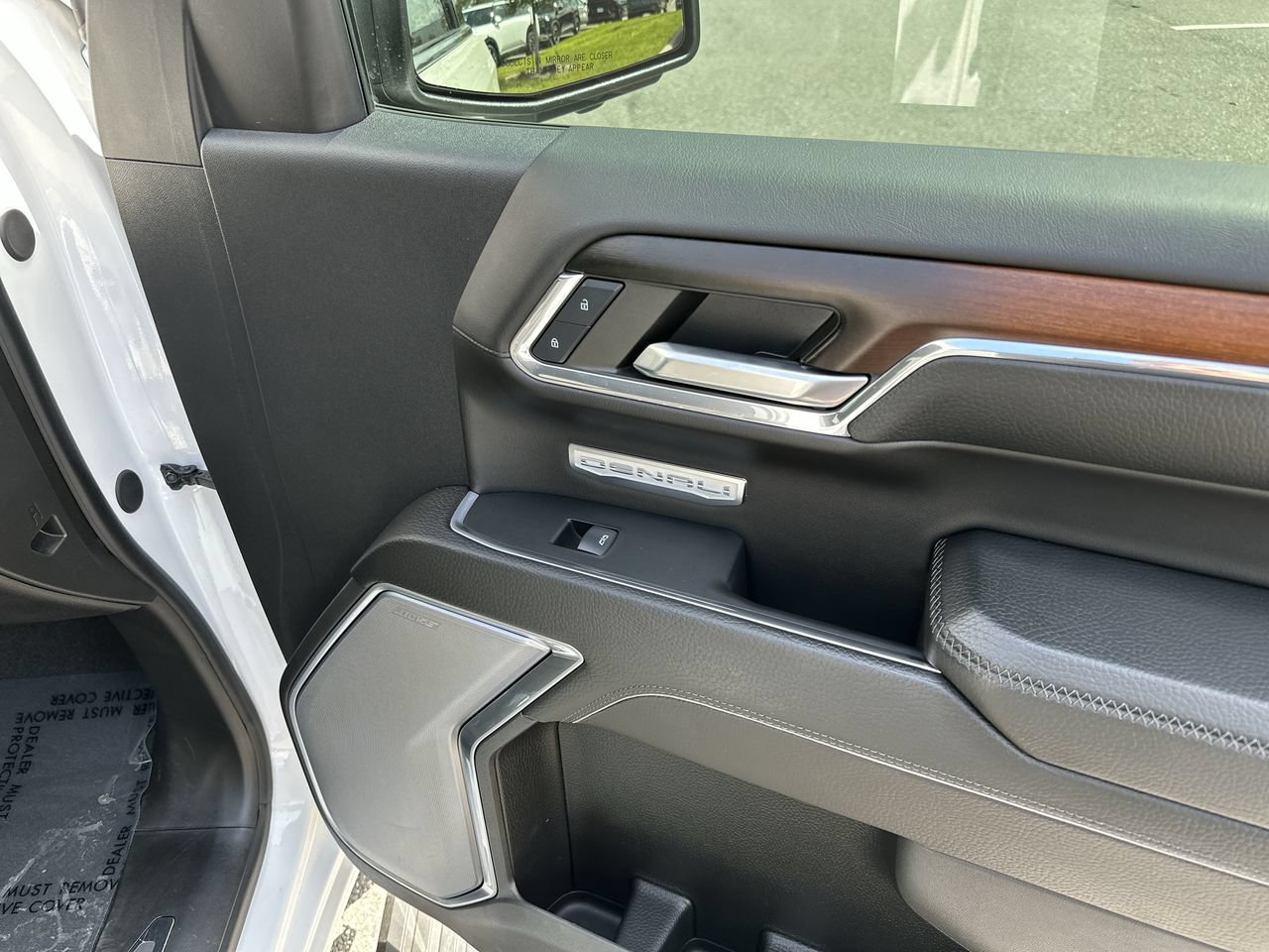 Used 2024 GMC Sierra 1500 Denali AWD/4WD image 18
