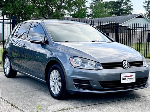Used 2015 Volkswagen Golf S image 3