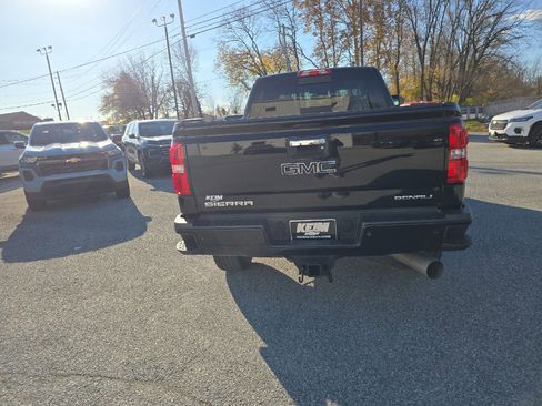 Used 2018 GMC Sierra 2500 Denali image 16