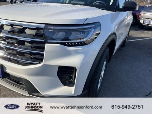New 2026 Ford Explorer Active image 9
