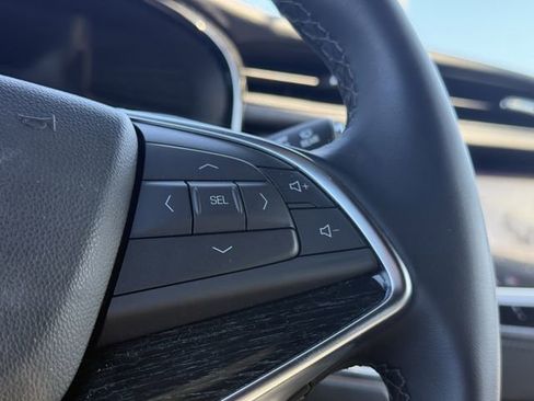 Used 2025 Cadillac XT5 Premium Luxury image 25