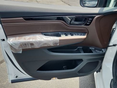 New 2026 Honda Odyssey Touring image 12