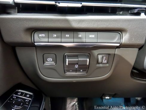 Certified 2025 Cadillac Escalade Sport image 22