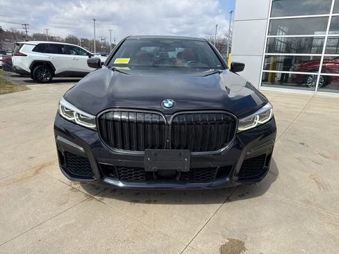 Used 2021 BMW 750i xDrive w/ M Sport Package image 2
