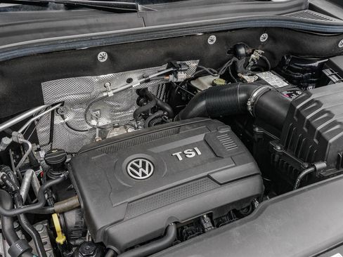 Certified 2023 Volkswagen Atlas SE w/ Black Wheel Package FWD image 28
