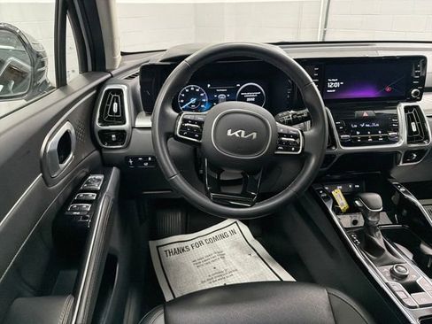 Certified 2023 Kia Sorento SX AWD/4WD image 30
