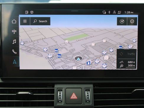 Used 2022 Audi SQ5 Premium Plus w/ Premium Plus Package image 18