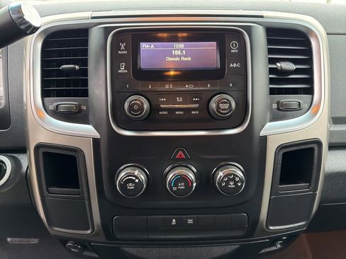 Used 2013 RAM 1500 Classic SLT image 31