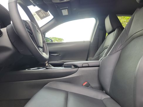 Used 2023 Lexus UX 250h FWD w/ Accessory Package (Z1) image 20