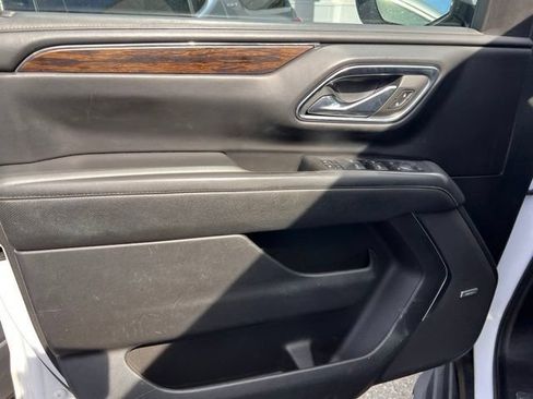 Used 2023 Chevrolet Tahoe Premier AWD/4WD image 9