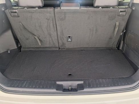 Used 2021 Toyota Highlander XLE image 30