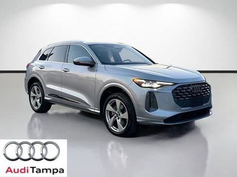 Used 2025 Audi Q5 Premium Plus w/ Premium Plus AWD/4WD image 1