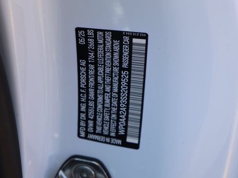 Certified 2025 Porsche 911 Carrera T RWD image 30