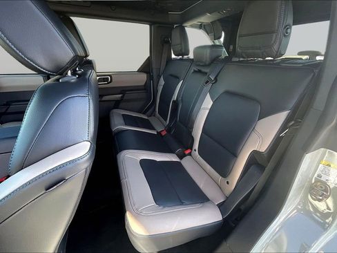 Used 2024 Ford Bronco Wildtrak image 22