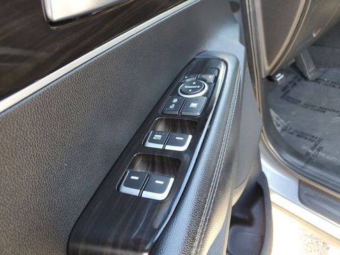 Used 2020 Kia Sorento L FWD image 17