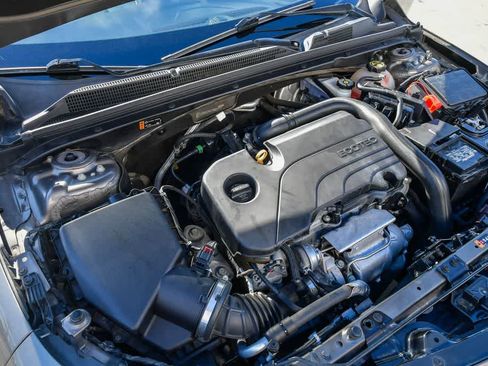 Used 2020 Chevrolet Malibu LT image 27