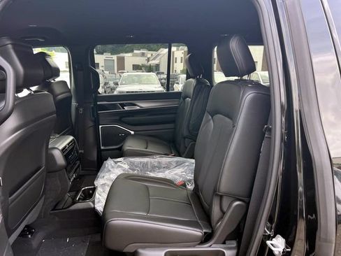 New 2026 Jeep Grand Wagoneer 4WD image 4