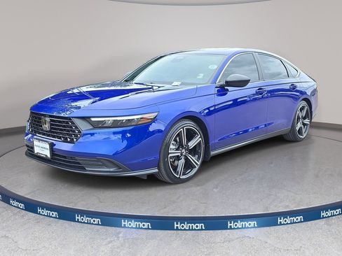Used 2023 Honda Accord Sport image 1