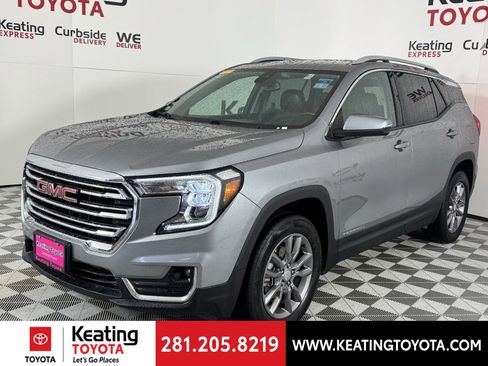 Used 2024 GMC Terrain SLT image 8