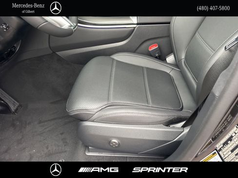 New 2026 Mercedes-Benz GLC 300 image 13