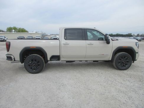 New 2026 GMC Sierra 3500 AT4 image 3