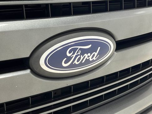 Used 2019 Ford F150 Lariat w/ Equipment Group 502A Luxury AWD/4WD image 41