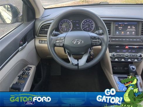 Used 2020 Hyundai Elantra SEL image 17