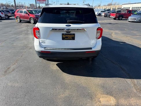 Used 2021 Ford Explorer XLT RWD image 4