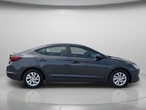 Used 2020 Hyundai Elantra SE FWD image 12
