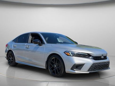 Used 2023 Honda Civic Sport image 9