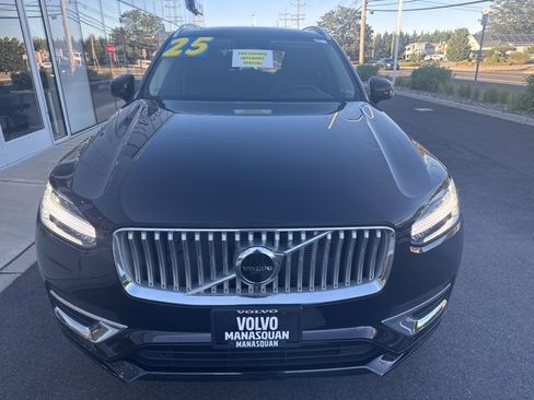 Certified 2025 Volvo XC90 B5 Core image 8