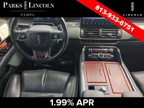 Certified 2022 Lincoln Navigator Reserve AWD/4WD image 12