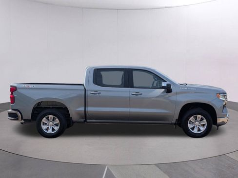 Used 2025 Chevrolet Silverado 1500 LT AWD/4WD image 8
