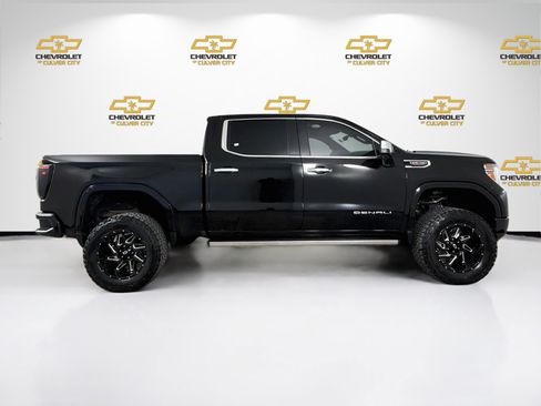 Used 2019 GMC Sierra 1500 Denali w/ Denali Ultimate Package AWD/4WD image 9