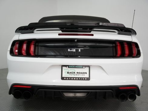 Used 2017 Ford Mustang GT Premium image 9