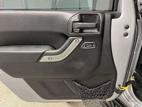 Used 2015 Jeep Wrangler Unlimited Sport w/ Quick Order Package 24S AWD/4WD image 20