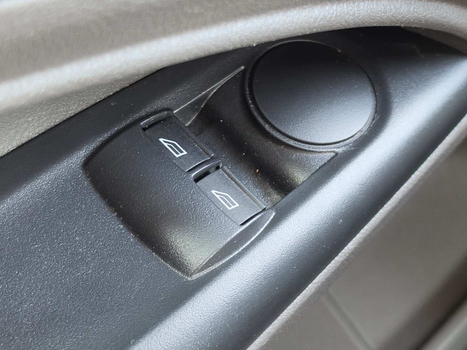 Used 2020 Ford Transit Connect XL FWD image 17