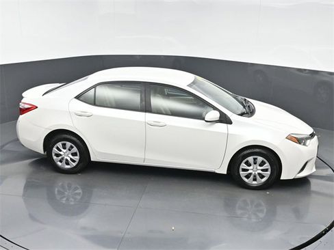 Used 2015 Toyota Corolla LE image 34