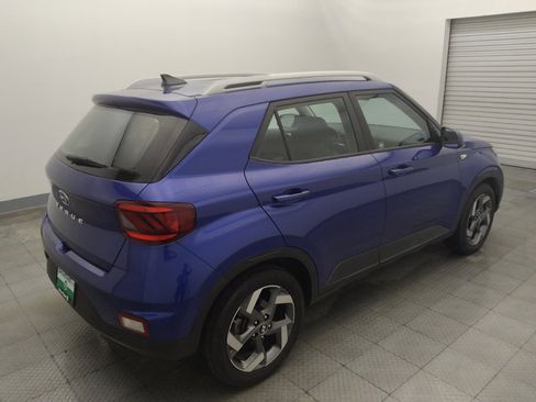Used 2021 Hyundai Venue SEL FWD image 9