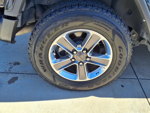 Used 2021 Jeep Wrangler Unlimited Sahara image 26