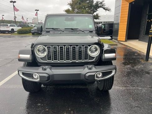 New 2026 Jeep Wrangler Unlimited Sahara AWD/4WD image 3