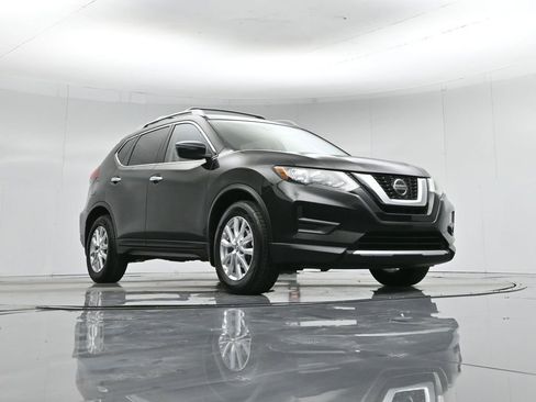 Used 2019 Nissan Rogue S w/ Special Edition Package image 8