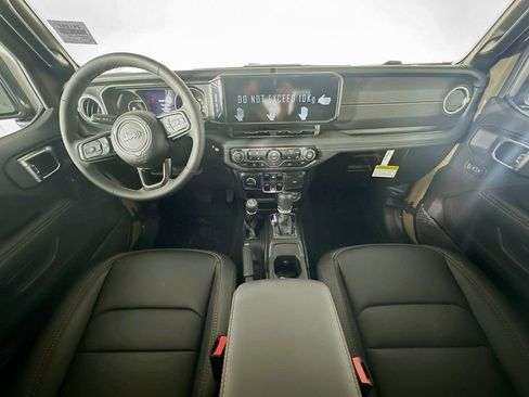 New 2026 Jeep Gladiator Sport image 9