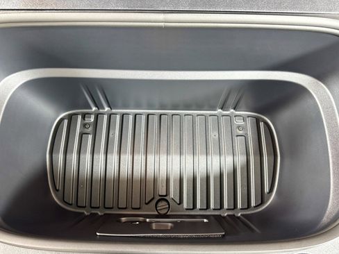 Used 2026 Tesla Model Y Long Range image 26