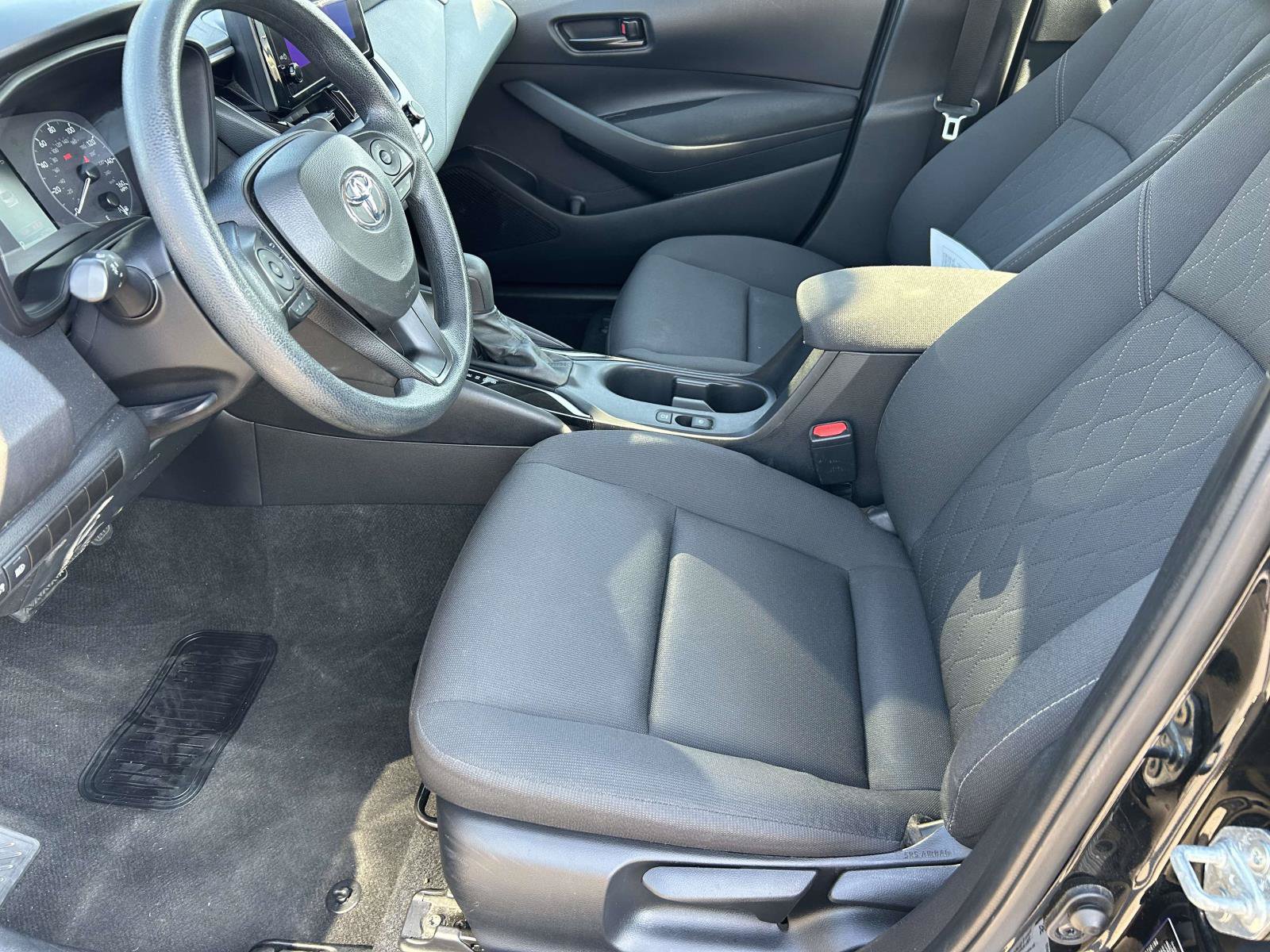 Used 2024 Toyota Corolla LE FWD image 15