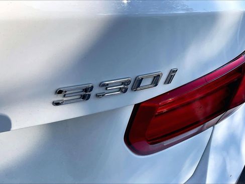 Used 2017 BMW 330i Sedan image 11